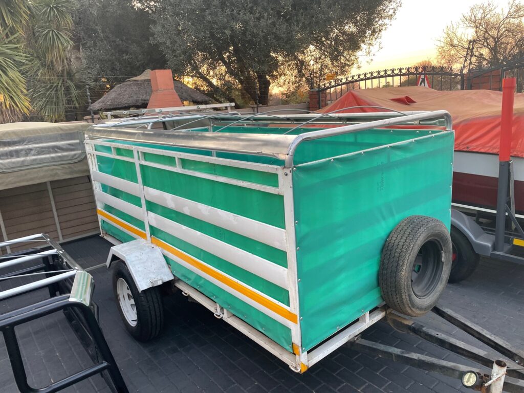 Waterproof trailer cover for work trailer